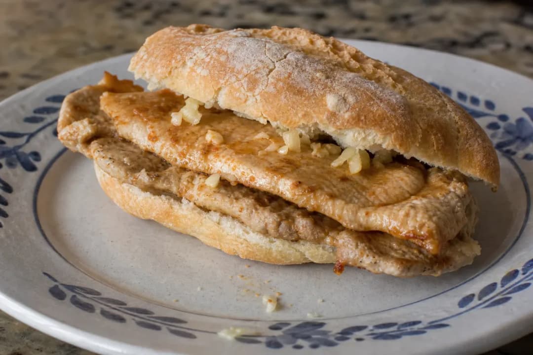 Bifana – Authentic Portuguese Pork Sandwich with Spiced Marinade