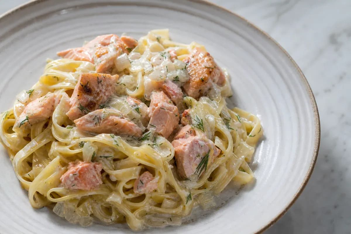 Finnish Creamy Salmon Pasta with Dill and Garlic Sauce